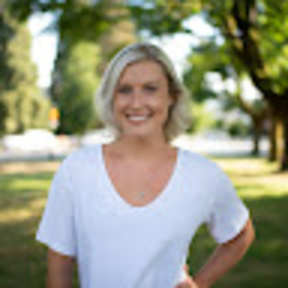 Meet your Posher, Michelle - Picture 1 of 1